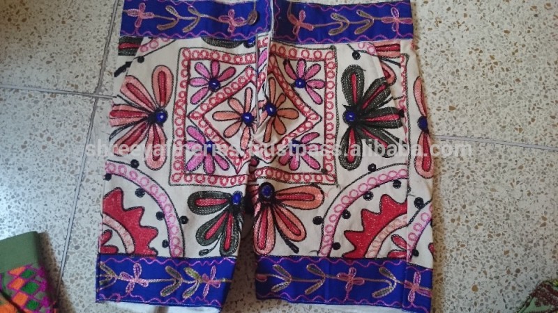 花のパターン刺繍布自由奔放に生きるのインドのジャラショーツ-ショーツ問屋・仕入れ・卸・卸売り