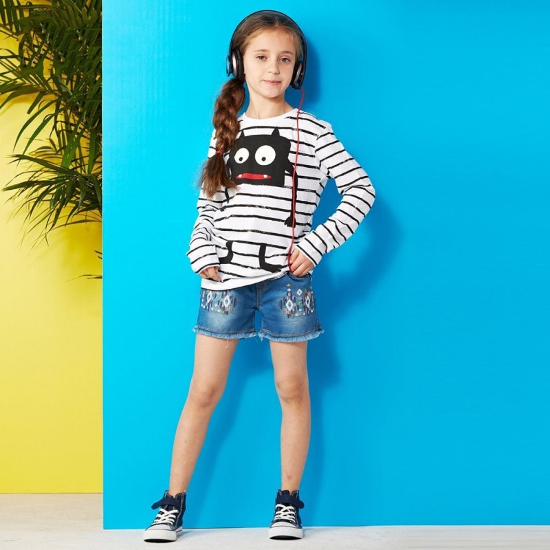 女の子のデニムのホットパンツジーンズの新しいデザインの写真-キッズ服　ジーンズ問屋・仕入れ・卸・卸売り