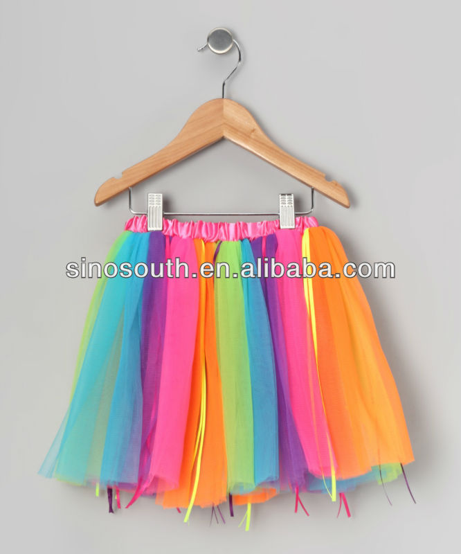 最も人気のある製品2013pettiskirtレインボーサテン-ジュニア服（女）スカート問屋・仕入れ・卸・卸売り