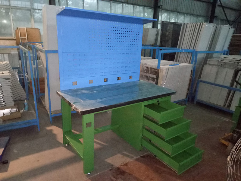 アフリカ人気耐久性学校プログラム作業テーブル用生産作業-木製ワークベンチ問屋・仕入れ・卸・卸売り
